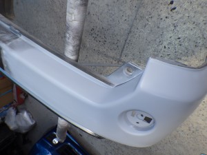 北本市 エクストレイル リヤバンパー修理 安くキレイに