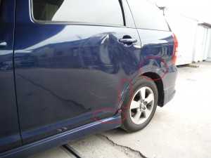 トヨタ ウィッシュ左側面修理
