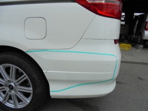ホンダ エリシオン キズ修理