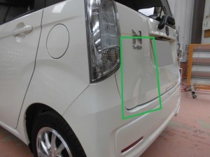 ホンダ N-ワゴン バックドアの凹み板金修理