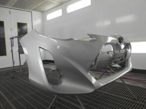 トヨタヴィッツ フェンダー&バンパー修理