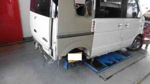 エヴリィワゴン 追突事故修理