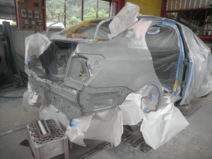 アクシオHV追突被害車