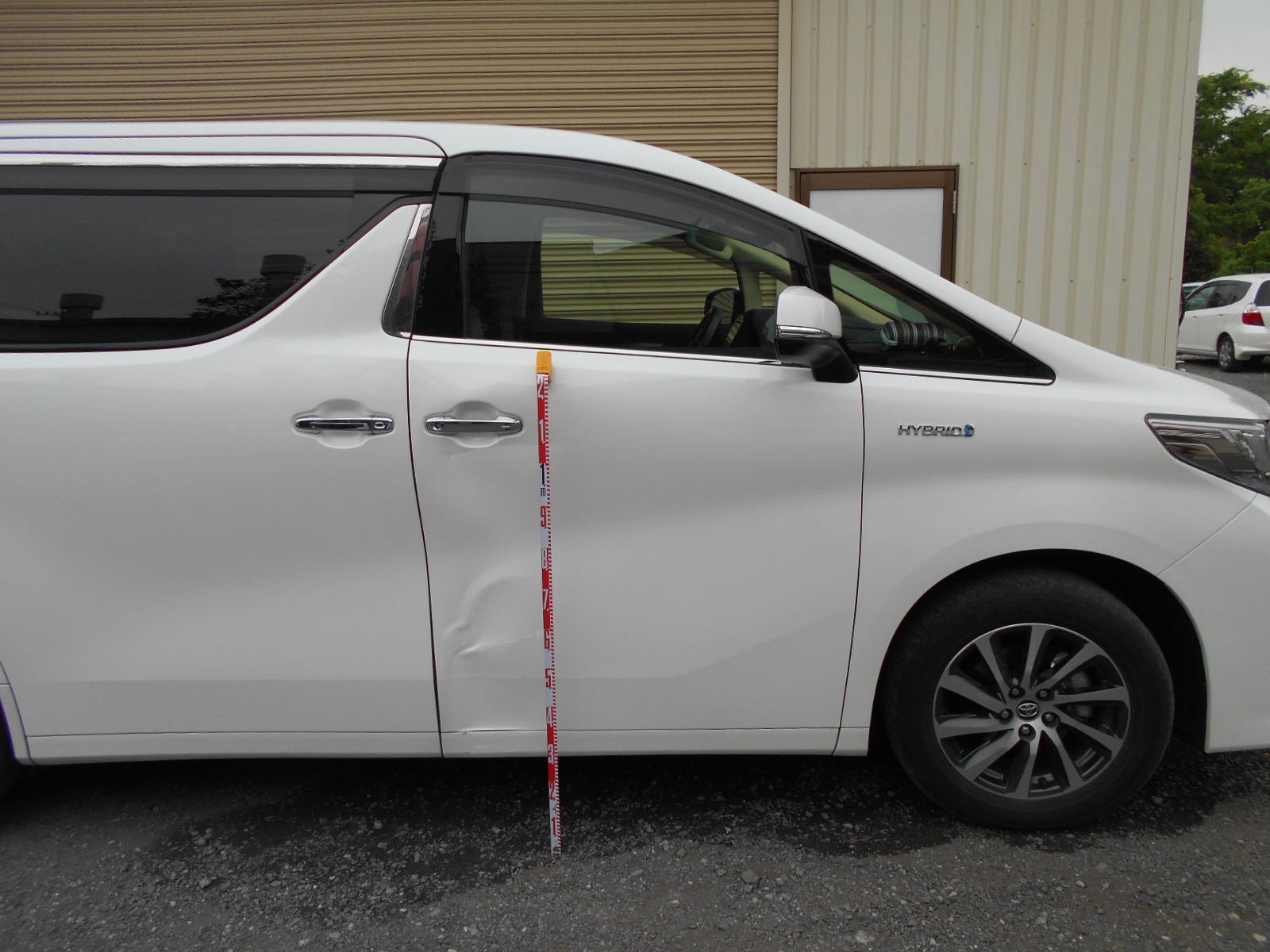 トヨタ アルファードハイブリット ドア交換 埼玉の自動車修理店を探すならジコプロ 一括見積もり 費用ご相談可能